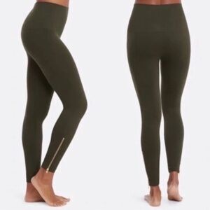 Spanx Look At Me Now Seamless Side Zip Leggings | S